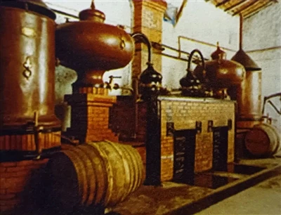 Cognac’s Timeless Craft: The Charentais Pot Still – Why This Copper Icon Defi...
